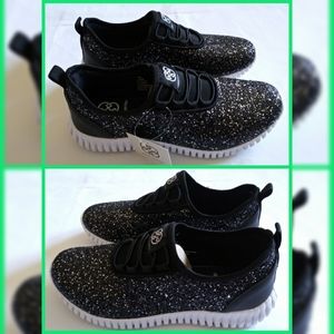 New Women's Daisy Fuentes Sneakers Black Size 7
